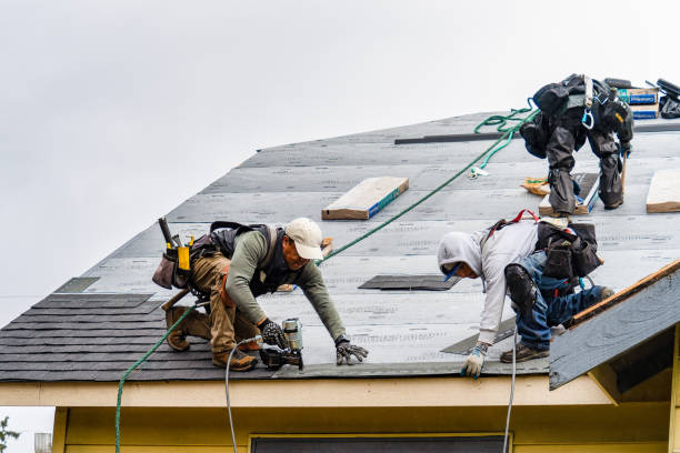 Professional Gutter Installation technician working in Sunbury, OH